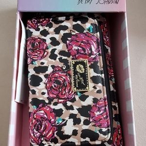 Betsey Johnson Wristlet leopard floral